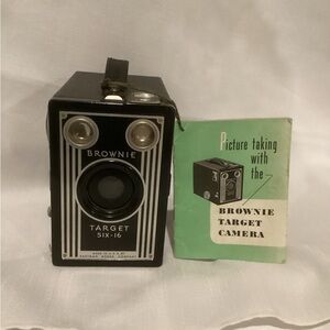 Vintage Kodak Brownie Target Six-16 Box Camara
